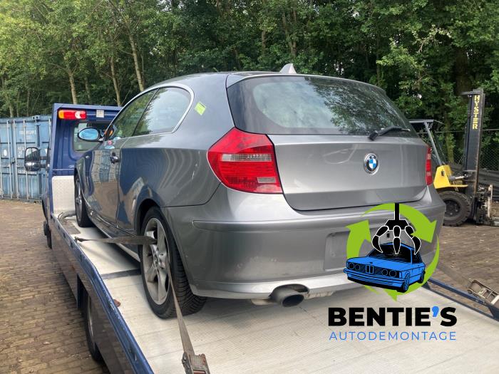 BMW 1 serie 116i 1.6 16V Sloopvoertuig (2009, Grijs)