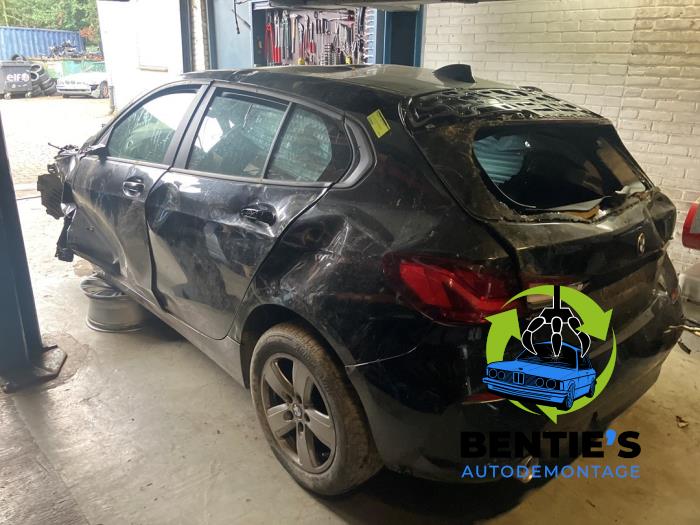 BMW 1 serie 116d 1.5 12V TwinPower Sloopvoertuig (2021, Zwart)