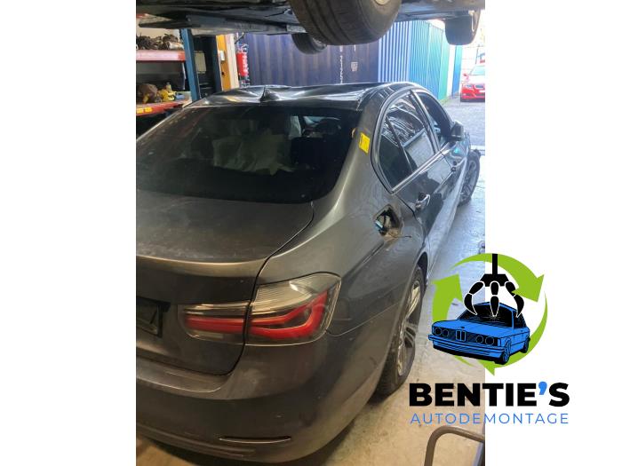 BMW 3 serie 318d 2.0 16V Sloopvoertuig (2018)