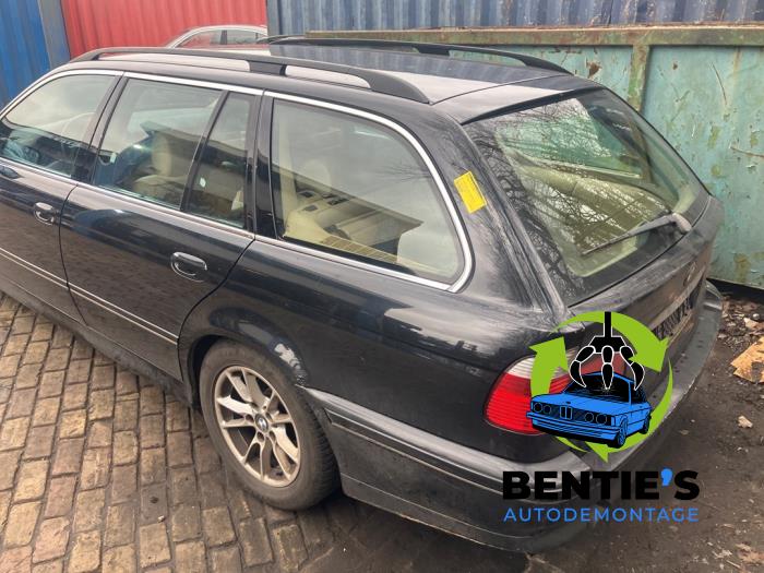 BMW 5 serie Touring 525i 24V Sloopvoertuig (2002, Zwart)