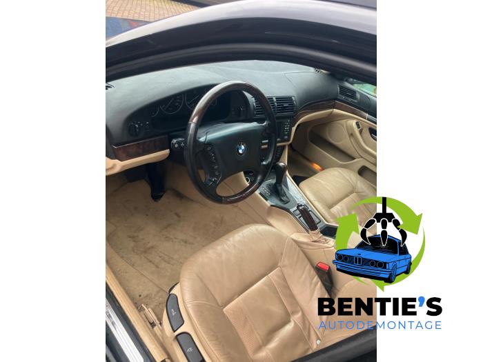 BMW 5 serie Touring 525i 24V Sloopvoertuig (2002, Zwart)