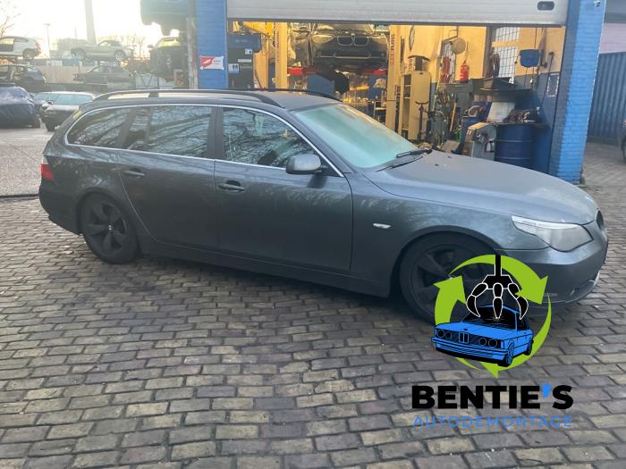 BMW 5 serie Touring 525i 24V Sloopvoertuig (2006, Grijs)