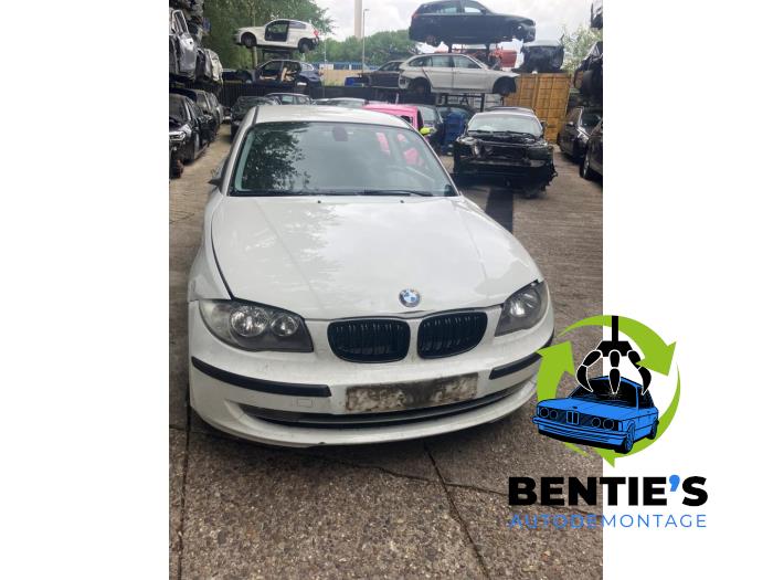 BMW 1 serie 118i 16V Sloopvoertuig (2009, Wit)