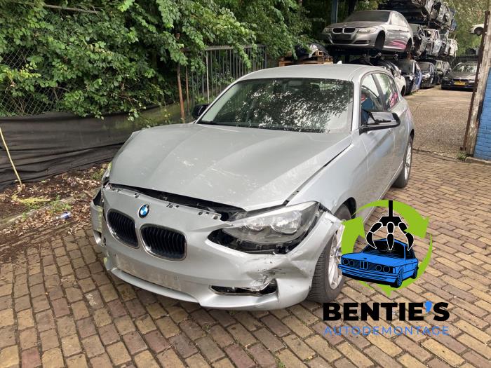 BMW 1 serie 114i 1.6 16V Sloopvoertuig (2013, Zilver)