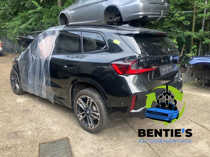 BMW X1 xDrive 25e 1.5 TwinPower Turbo 12V Sloopvoertuig (2024, Zwart)