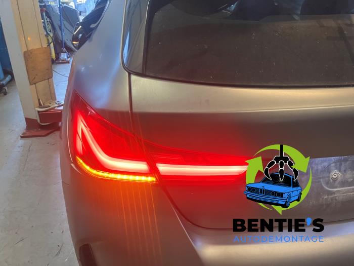 BMW 1 serie 120i 2.0 TwinPower 16V Sloopvoertuig (2023, Grijs)