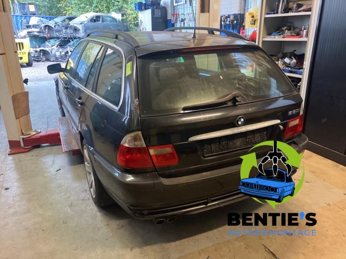 BMW 3 serie Touring 330i 24V Sloopvoertuig (2001, Zwart)