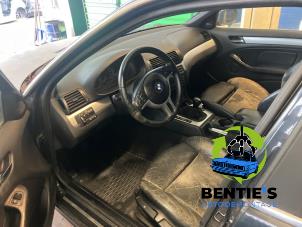 BMW 3 serie Touring 330i 24V Sloopvoertuig (2001, Zwart)
