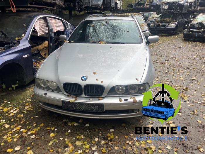 BMW 5 serie Touring 530i 24V Sloopvoertuig (2001, Grijs)