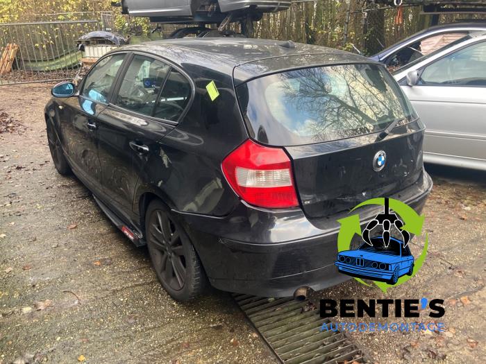 BMW 1 serie 118i 16V Sloopvoertuig (2007, Zwart)
