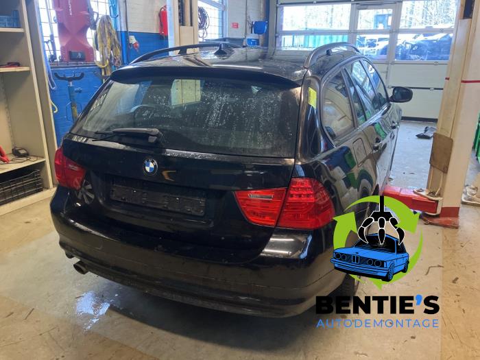 BMW 3 serie Touring 318i 16V Sloopvoertuig (2009, Zwart)