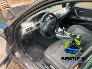 BMW 3 serie 318i 16V Sloopvoertuig (2008, Zwart)
