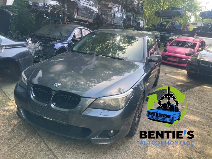BMW 5 serie Touring 523i 24V Sloopvoertuig (2008, Grijs)