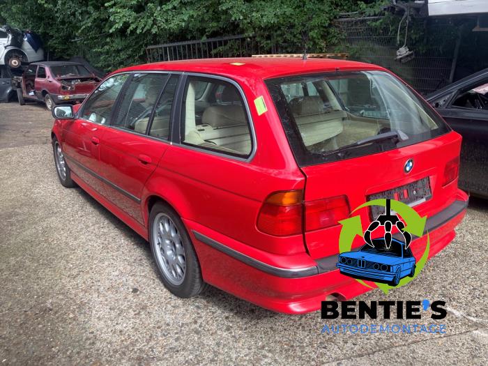 BMW 5 serie Touring 540i 32V Sloopvoertuig (2000, Rood)