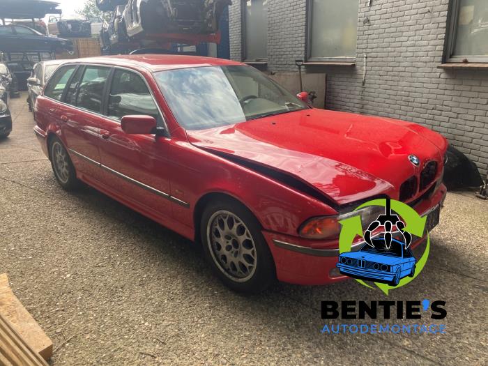BMW 5 serie Touring 540i 32V Sloopvoertuig (2000, Rood)