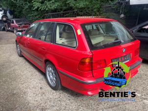 BMW 5 serie Touring 540i 32V Sloopvoertuig (2000, Rood)