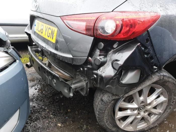 Mazda 3 2.0 SkyActiv-G 120 16V Sloopvoertuig (2018, Grijs)