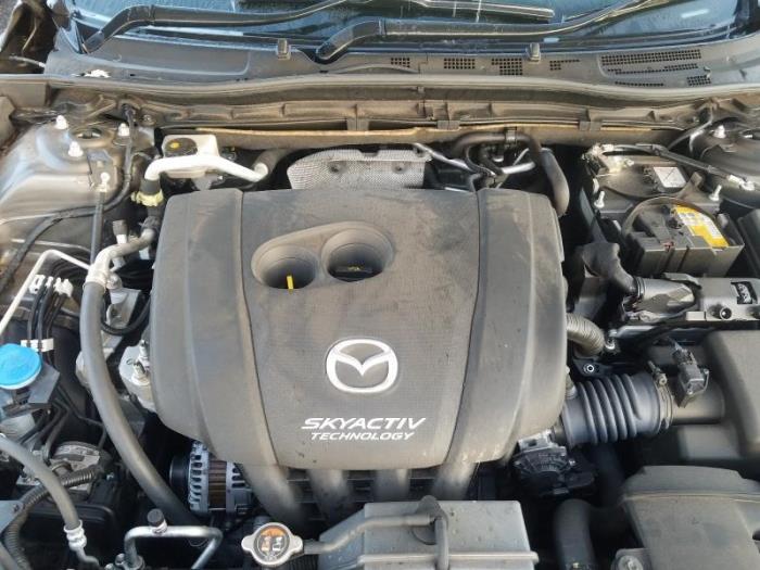 Mazda 3 2.0 SkyActiv-G 120 16V Sloopvoertuig (2018, Grijs)
