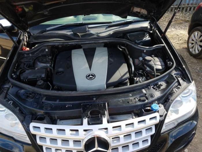 Mercedes ML II 3.0 ML-320 CDI 4-Matic V6 24V Sloopvoertuig (2010, Bruin)