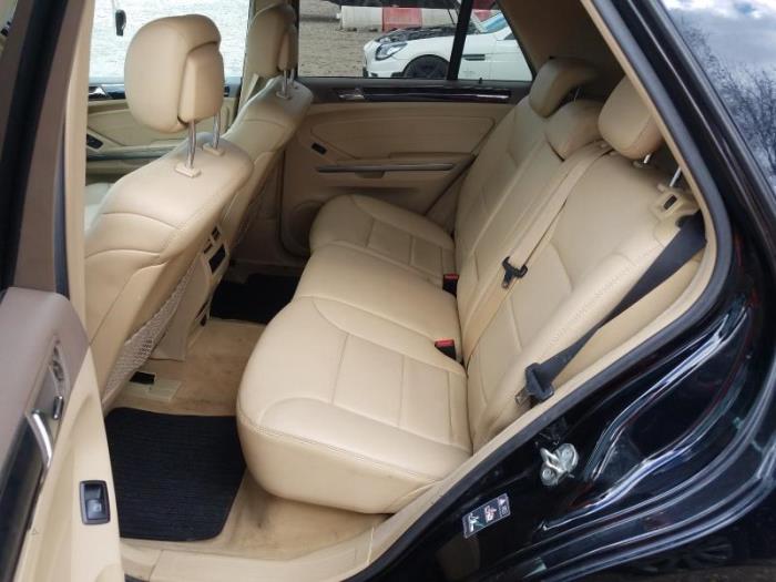 Mercedes ML II 3.0 ML-320 CDI 4-Matic V6 24V Sloopvoertuig (2010, Bruin)