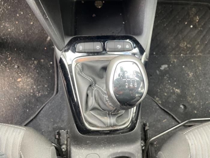 Opel Corsa F 1.2 Turbo 12V 100 Sloopvoertuig (2020, Wit)