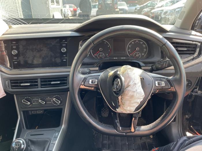 Volkswagen Polo VI 1.0 MPi 12V Sloopvoertuig (2018, Zwart)