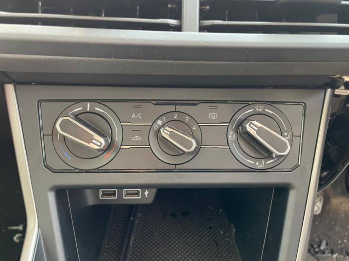 Volkswagen Polo VI 1.0 MPi 12V Sloopvoertuig (2018, Zwart)