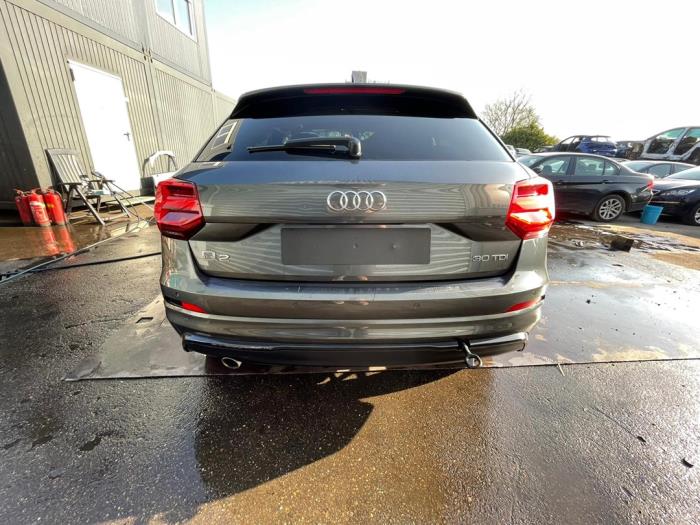 Audi Q2 1.6 30 TDI 16V Sloopvoertuig (2020, Metallic, Grijs, Muisgrijs)