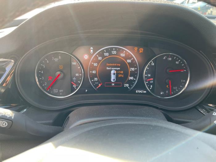 Opel Insignia Sports Tourer 1.5 Turbo 16V 165 Sloopvoertuig (2018, Grijs, Blauw)