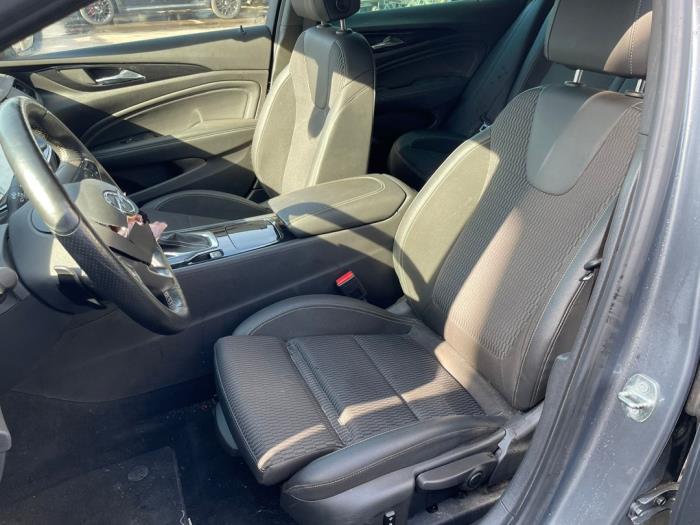 Opel Insignia Sports Tourer 1.5 Turbo 16V 165 Sloopvoertuig (2018, Grijs, Blauw)