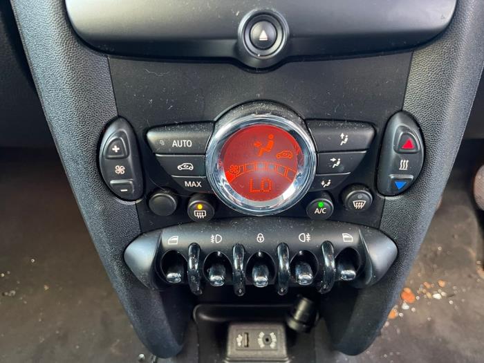 Mini Mini 1.6 16V One Sloopvoertuig (2012, Zwart)