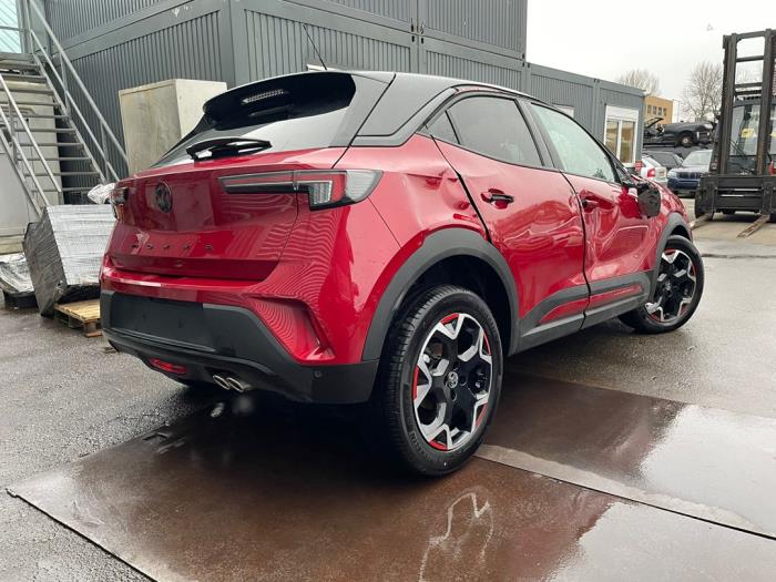 Opel Mokka 1.2 Turbo 12V Sloopvoertuig (2022, Metallic, Rood, Zwart)