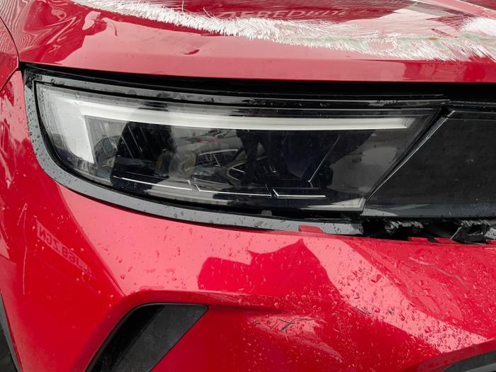 Opel Mokka 1.2 Turbo 12V Sloopvoertuig (2022, Metallic, Rood, Zwart)