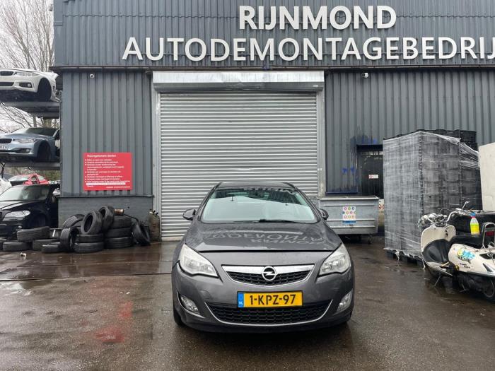 Opel Astra J Sports Tourer 1.7 CDTi 16V Sloopvoertuig (2011, Grijs)