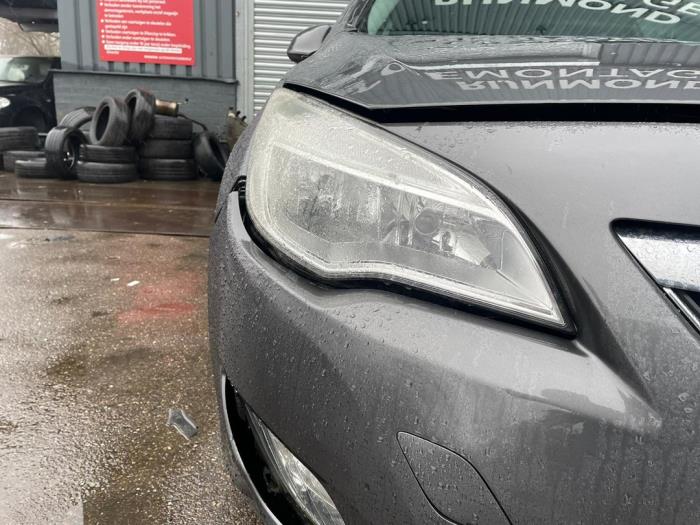 Opel Astra J Sports Tourer 1.7 CDTi 16V Sloopvoertuig (2011, Grijs)