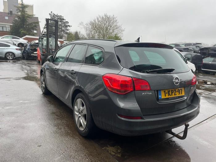 Opel Astra J Sports Tourer 1.7 CDTi 16V Sloopvoertuig (2011, Grijs)