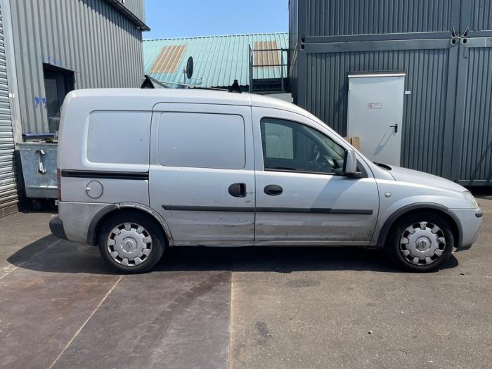 Opel Combo 1.3 CDTI 16V Sloopvoertuig (2010, Zilvergrijs)