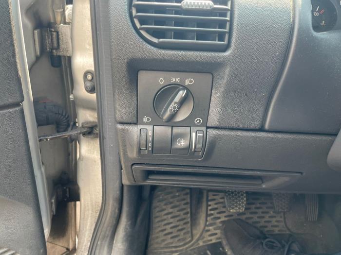 Opel Combo 1.3 CDTI 16V Sloopvoertuig (2010, Zilvergrijs)