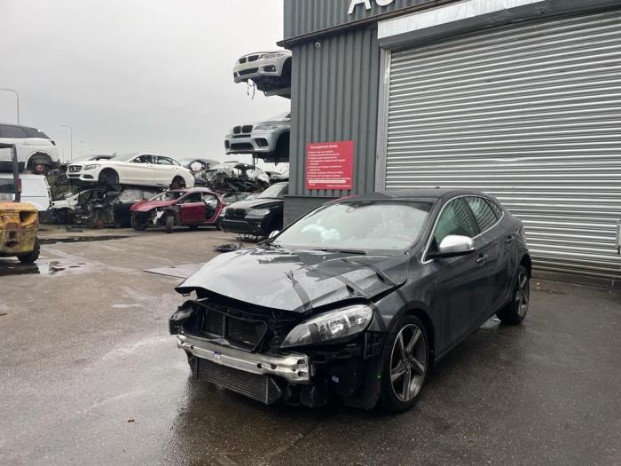 Volvo V40 1.6 D2 Sloopvoertuig (2013, Donker, Zilvergrijs)