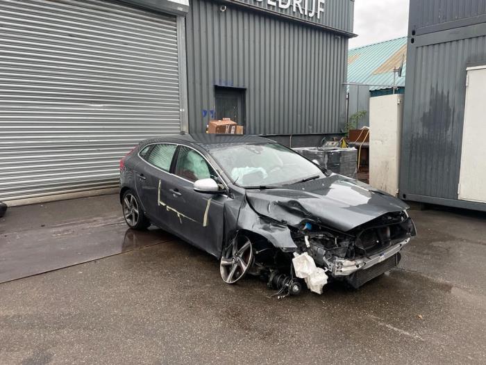 Volvo V40 1.6 D2 Sloopvoertuig (2013, Donker, Zilvergrijs)