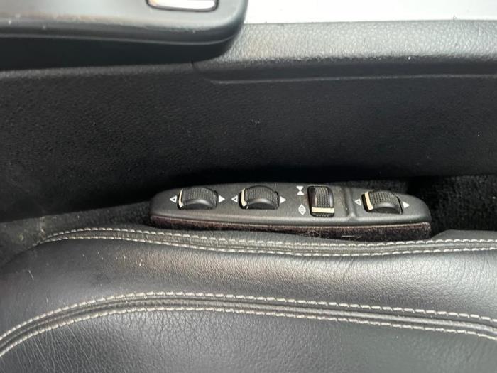 Mercedes E E-250 CDI,d 16V BlueEfficiency, BlueTEC Sloopvoertuig (2012, Zilvergrijs)