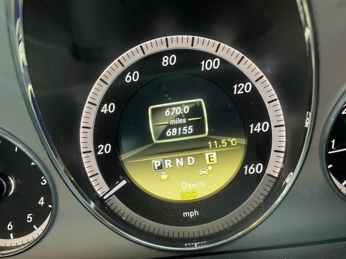 Mercedes E E-250 CDI,d 16V BlueEfficiency, BlueTEC Sloopvoertuig (2012, Zilvergrijs)