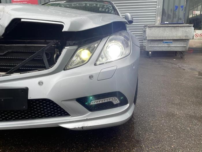 Mercedes E E-250 CDI,d 16V BlueEfficiency, BlueTEC Sloopvoertuig (2012, Zilvergrijs)