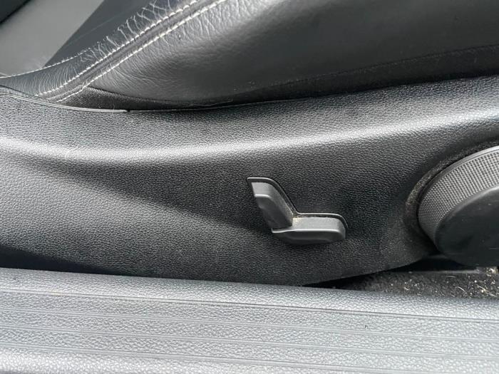 Mercedes E E-250 CDI,d 16V BlueEfficiency, BlueTEC Sloopvoertuig (2012, Zilvergrijs)