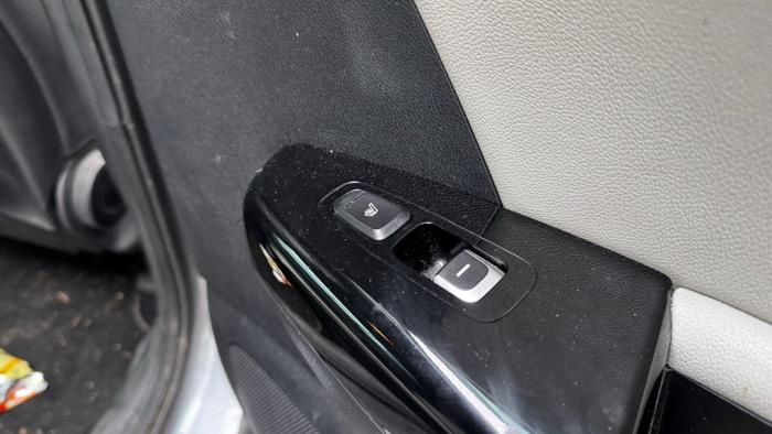 Kia Sportage 1.6 T-GDI 16V 4x2 Sloopvoertuig (2021, Licht, Zilver, Blauw)