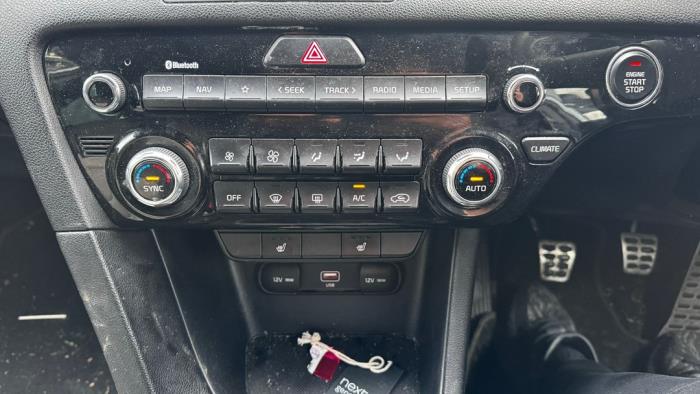 Kia Sportage 1.6 T-GDI 16V 4x2 Sloopvoertuig (2021, Licht, Zilver, Blauw)