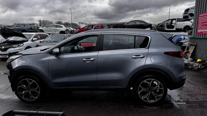 Kia Sportage 1.6 T-GDI 16V 4x2 Sloopvoertuig (2021, Licht, Zilver, Blauw)