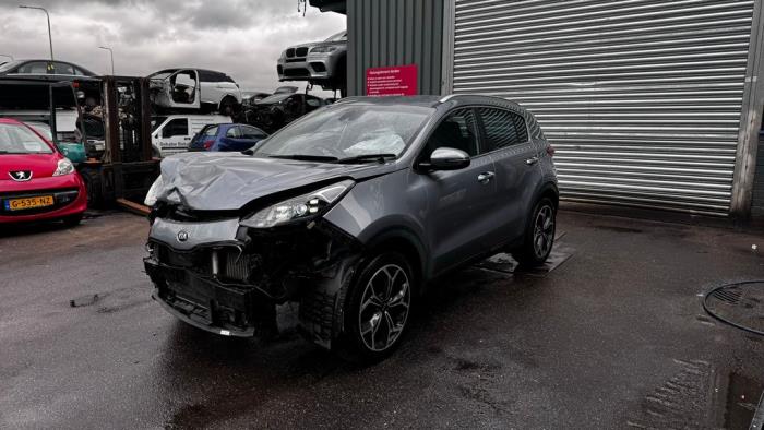 Kia Sportage 1.6 T-GDI 16V 4x2 Sloopvoertuig (2021, Licht, Zilver, Blauw)
