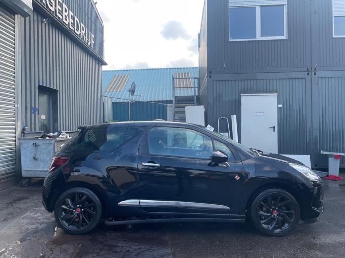 Citroen DS 3 1.2 12V PureTech 130 Sloopvoertuig (2017, Zwart)