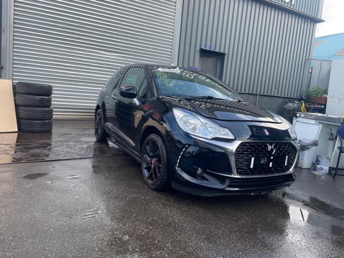 Citroen DS 3 1.2 12V PureTech 130 Sloopvoertuig (2017, Zwart)